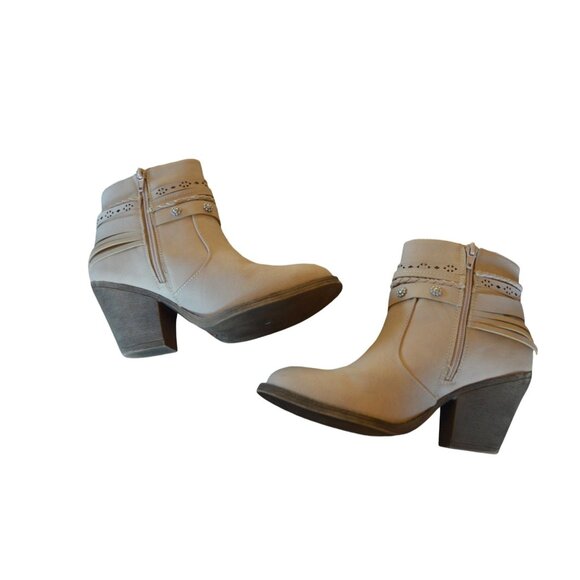 Jellypop Adia Fashion Booties Women Size 6 Natural Bone Beige Boho Fall Buckle - Picture 9 of 11